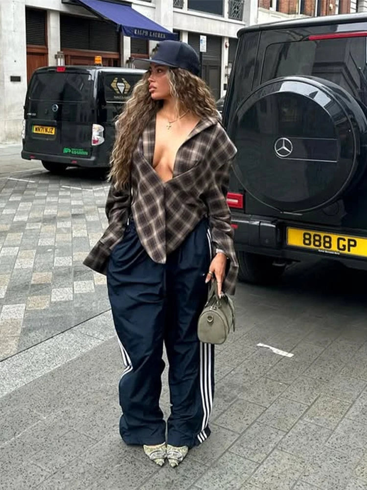 Vintage Plaid V-neck Shirts Women Sexy Patchwork Full Sleeve Loose Pleated Blouse Female 2025 Fashion Autumn Lady Outwears