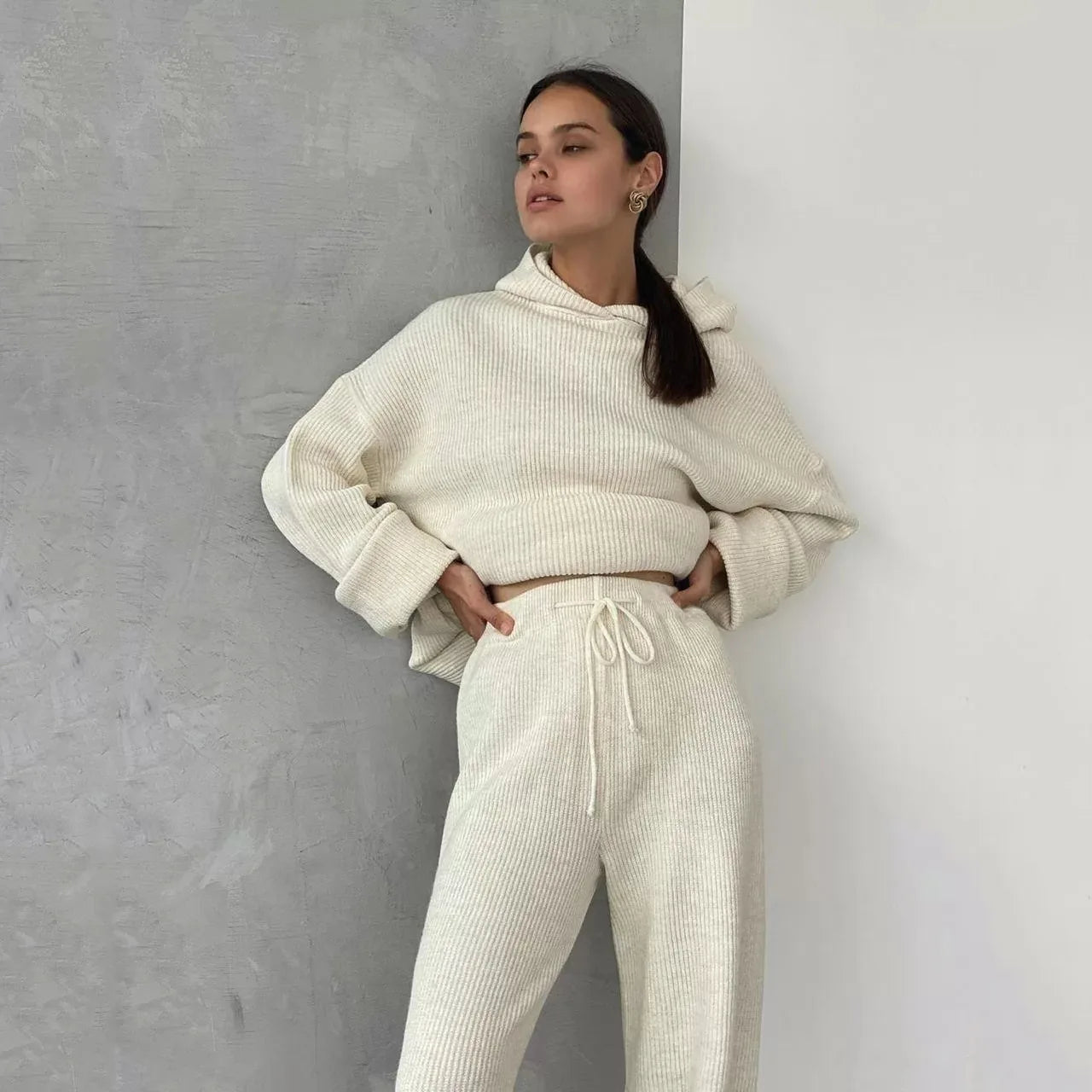 Autumn And Winter Women's New Fashion Sportswear Hoodie Set, Commuting Style Loose And Comfortable Casual Ladies Two-piece Set.